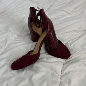 Selling a pair of heels, I don’t wear them anymore.